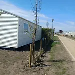 Stacaravan Zen Nr 2010 In Nieuwe Tuin 4p