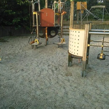 Luxueuze Stacaravan 4pers Met Terras En Tuintje Дом отдыха Бреден