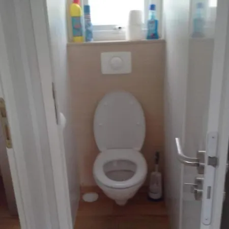 Дом отдыха Luxueuze Stacaravan 4pers Met Terras En Tuintje