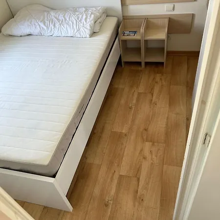 Дом отдыха Luxueuze Stacaravan 4pers Met Terras En Tuintje *